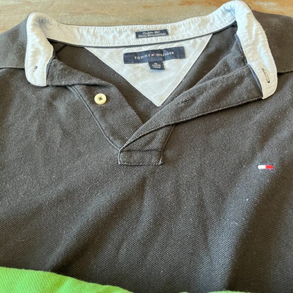 2 Tommy Polo shirts XL - Picture 3 of 3